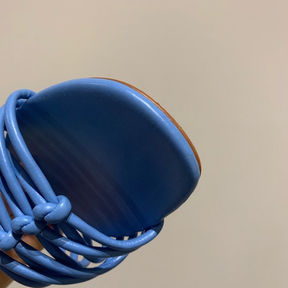 ZARA Flat Crossed Straps Sandles, sky blue - Picture 9 of 9